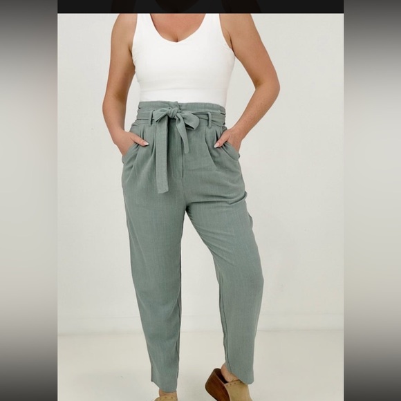 Gilli Pants - Gilli high waist Sage pin tuck linen pants